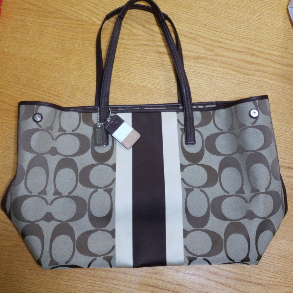 COACH hamptons signature weekend purse bag tote - Picture 1 of 7